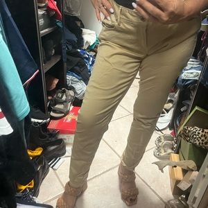 Beautiful sateen gold Lilly Pulitzer Worth Avenue pants